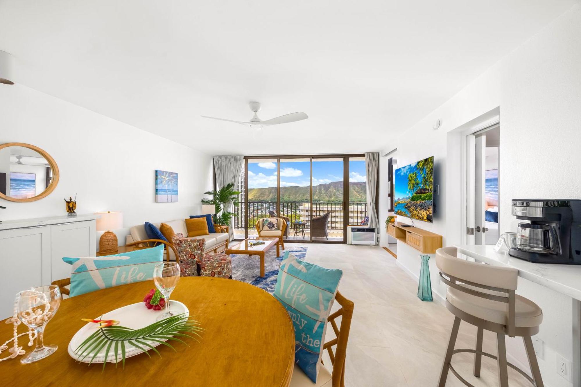 Beautiful 1br With King Bed, Ocean View, Fast Wi-fi & Free Parking *