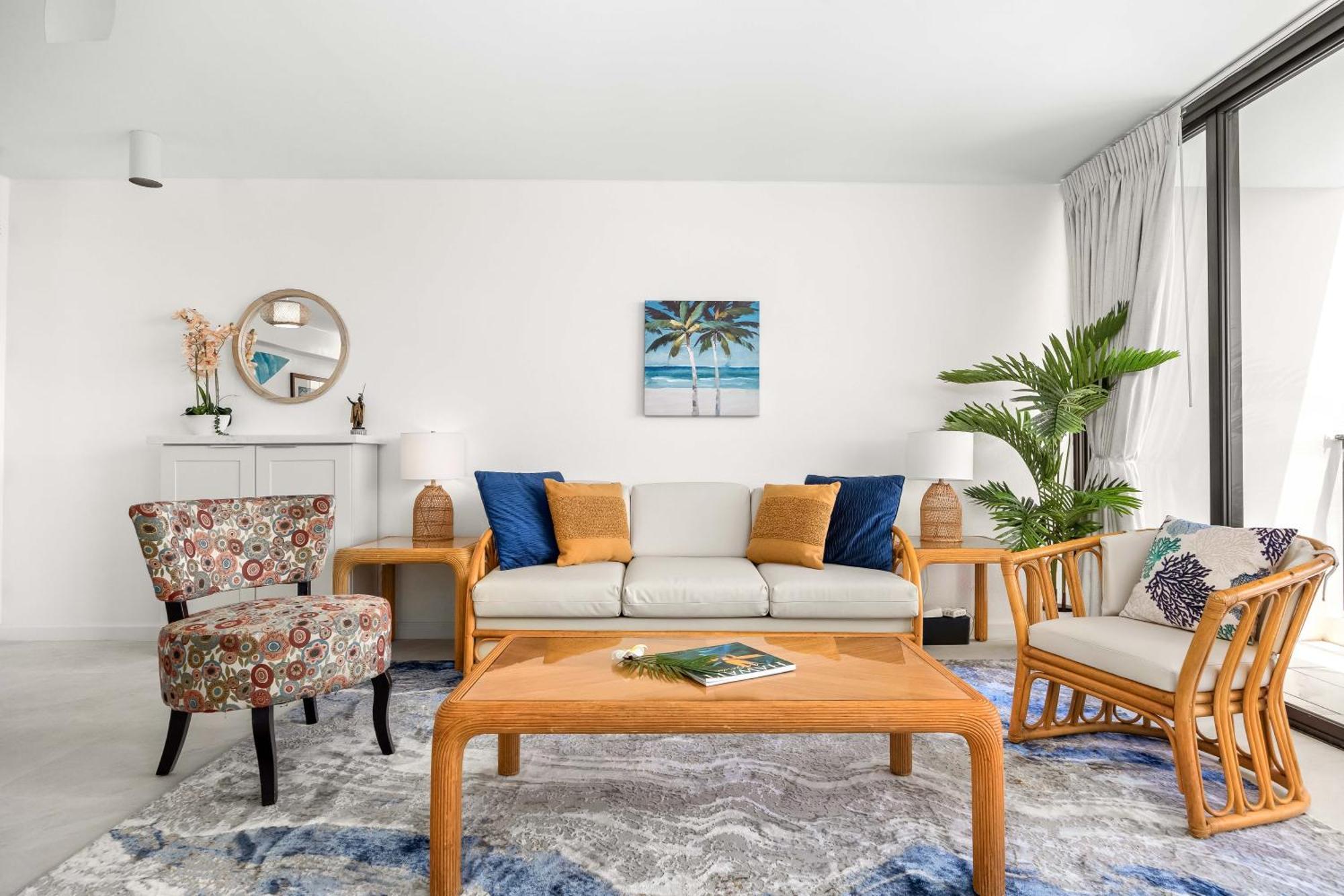 Apartment Beautiful 1br With King Bed, Ocean View, Fast Wi-fi & Free Parking *