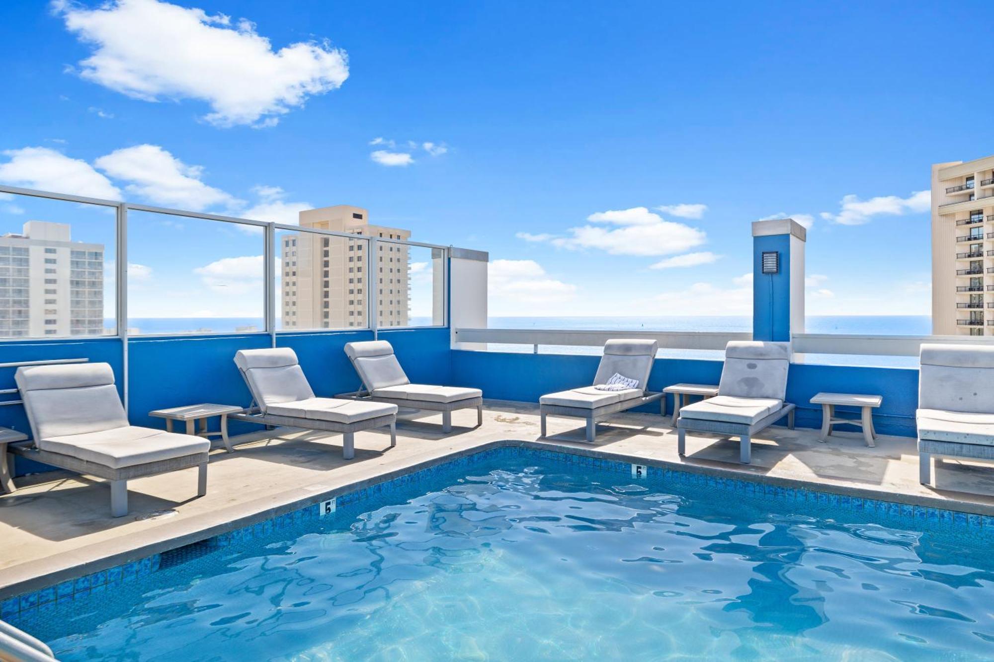 Apartment Pacific Monarch 1br With Great Ocean Views And Rooftop Pool! Honolulu