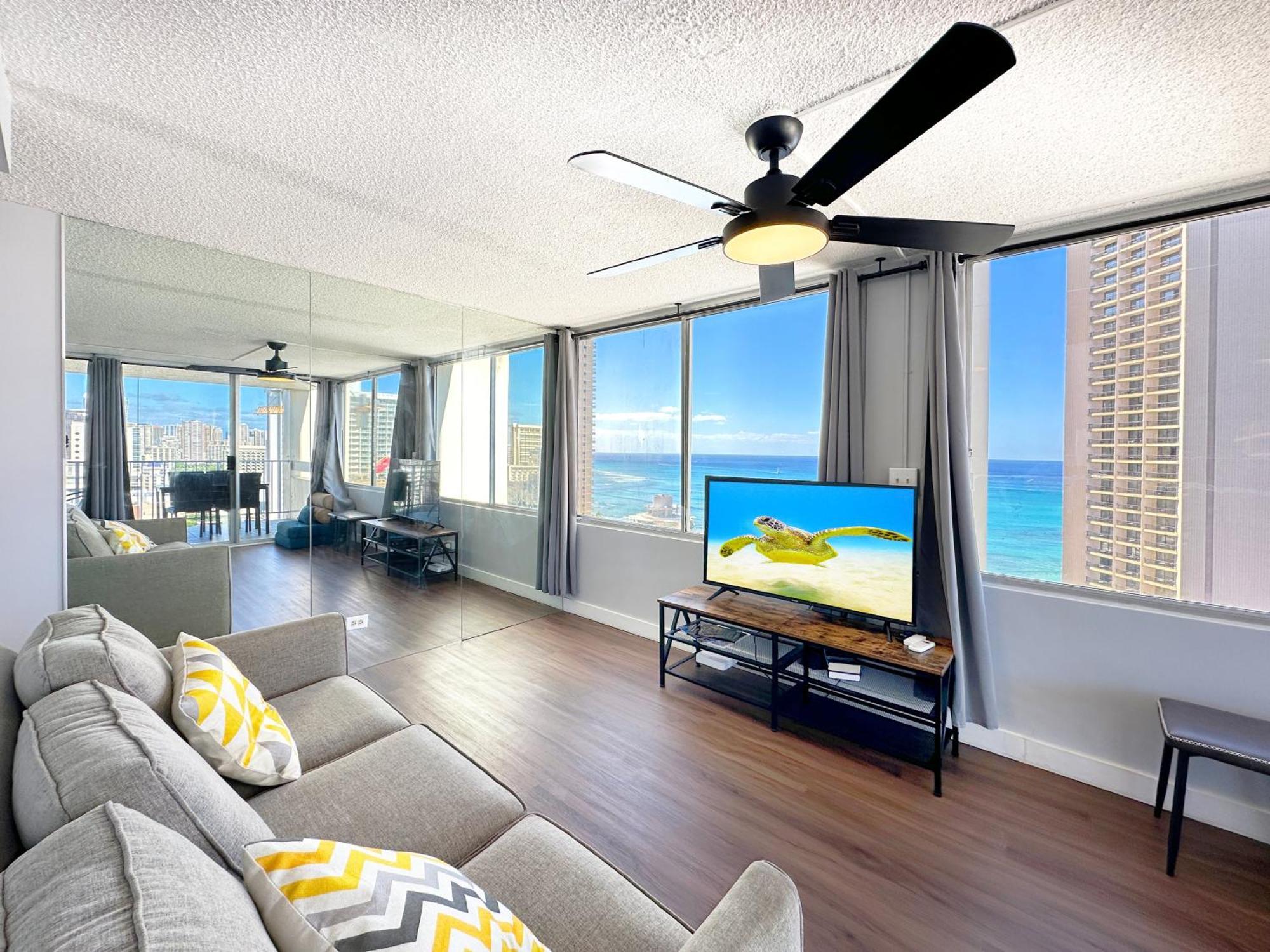 Pacific Monarch 1br With Great Ocean Views And Rooftop Pool!