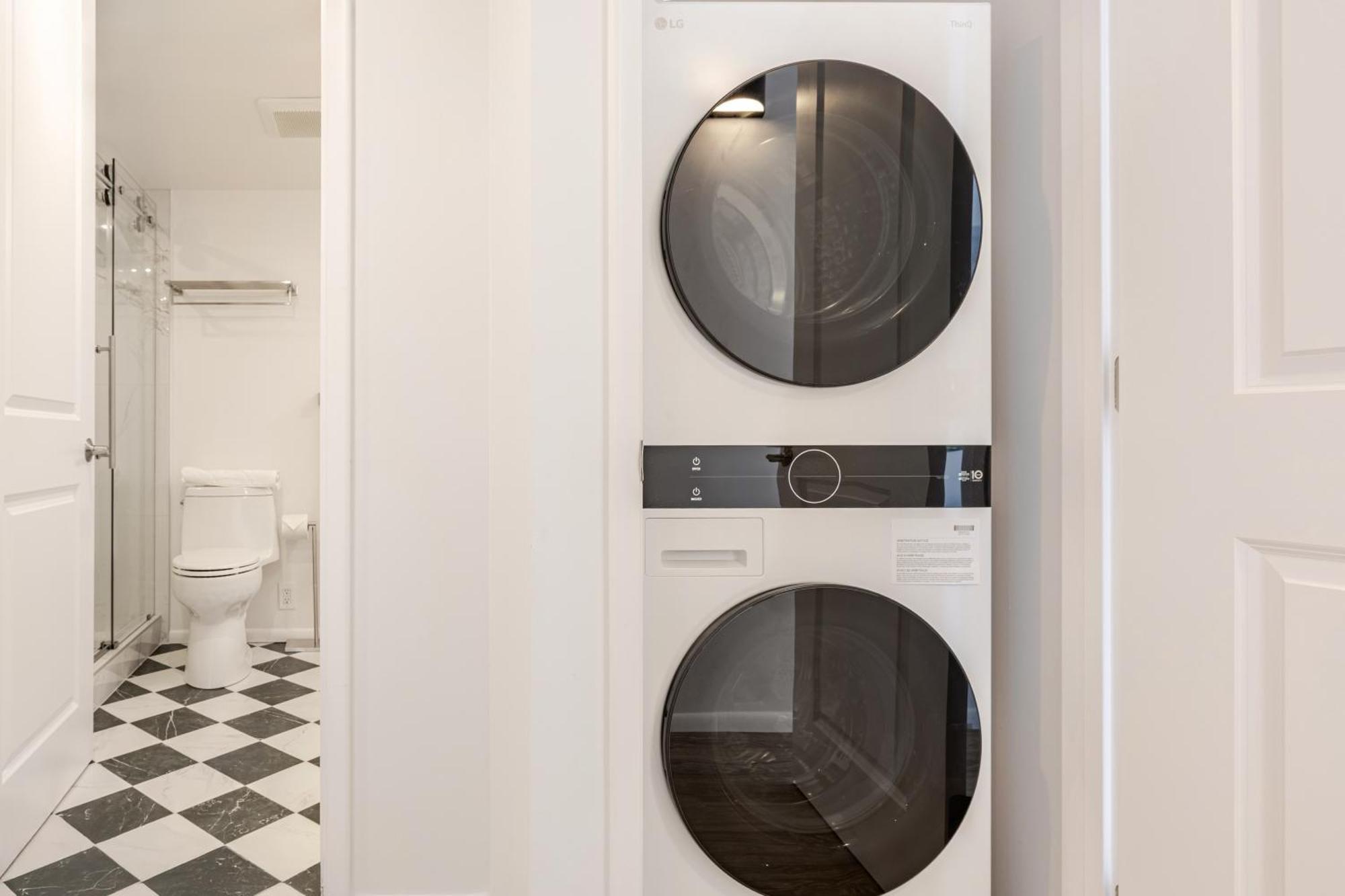Newly Renovated Oceanview Luxe With Free Parking Apartment