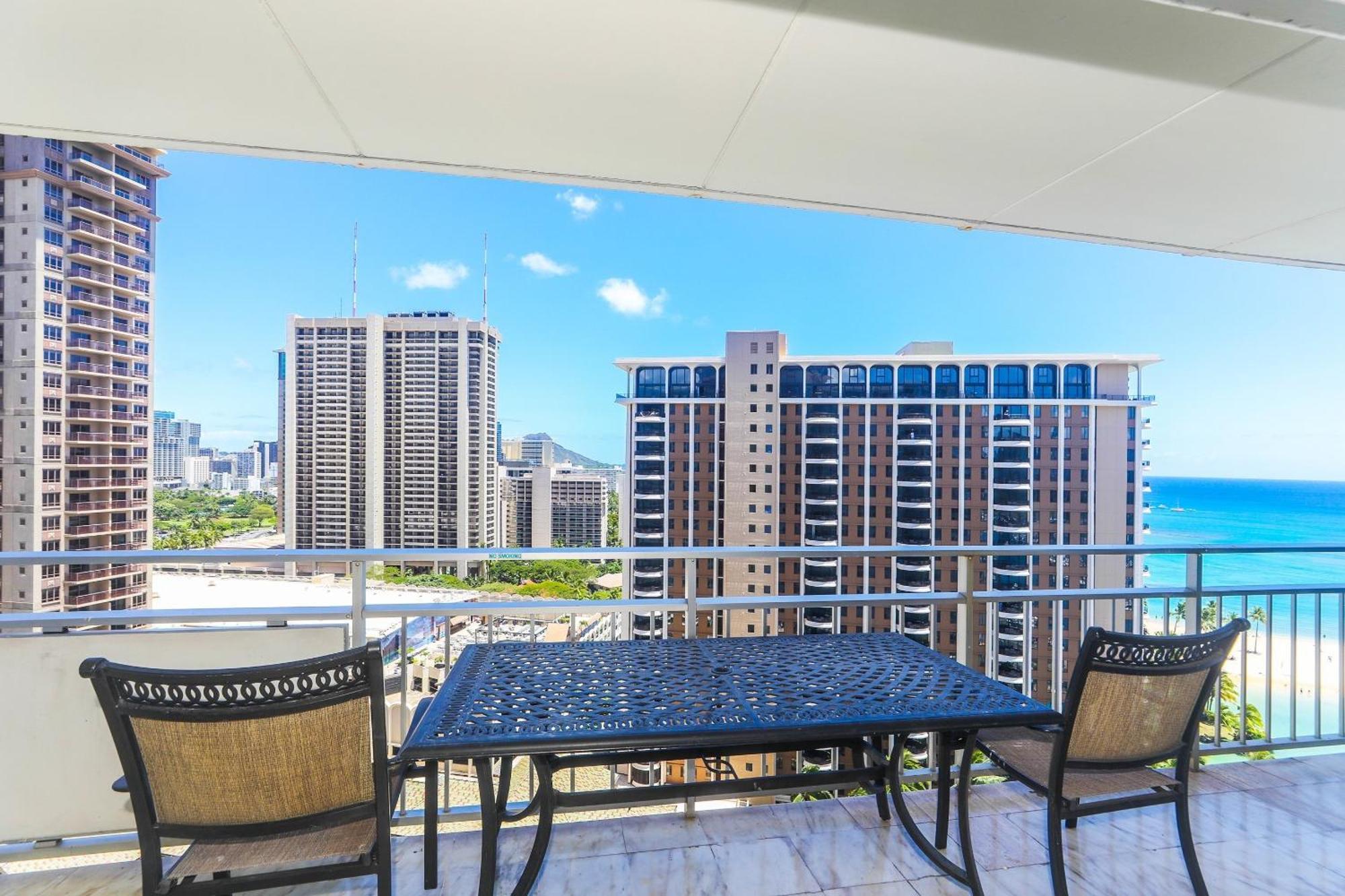 Ilikai Tower 1934 With Fully Equipped Kitchen - Great For Longer Stays! Apartment