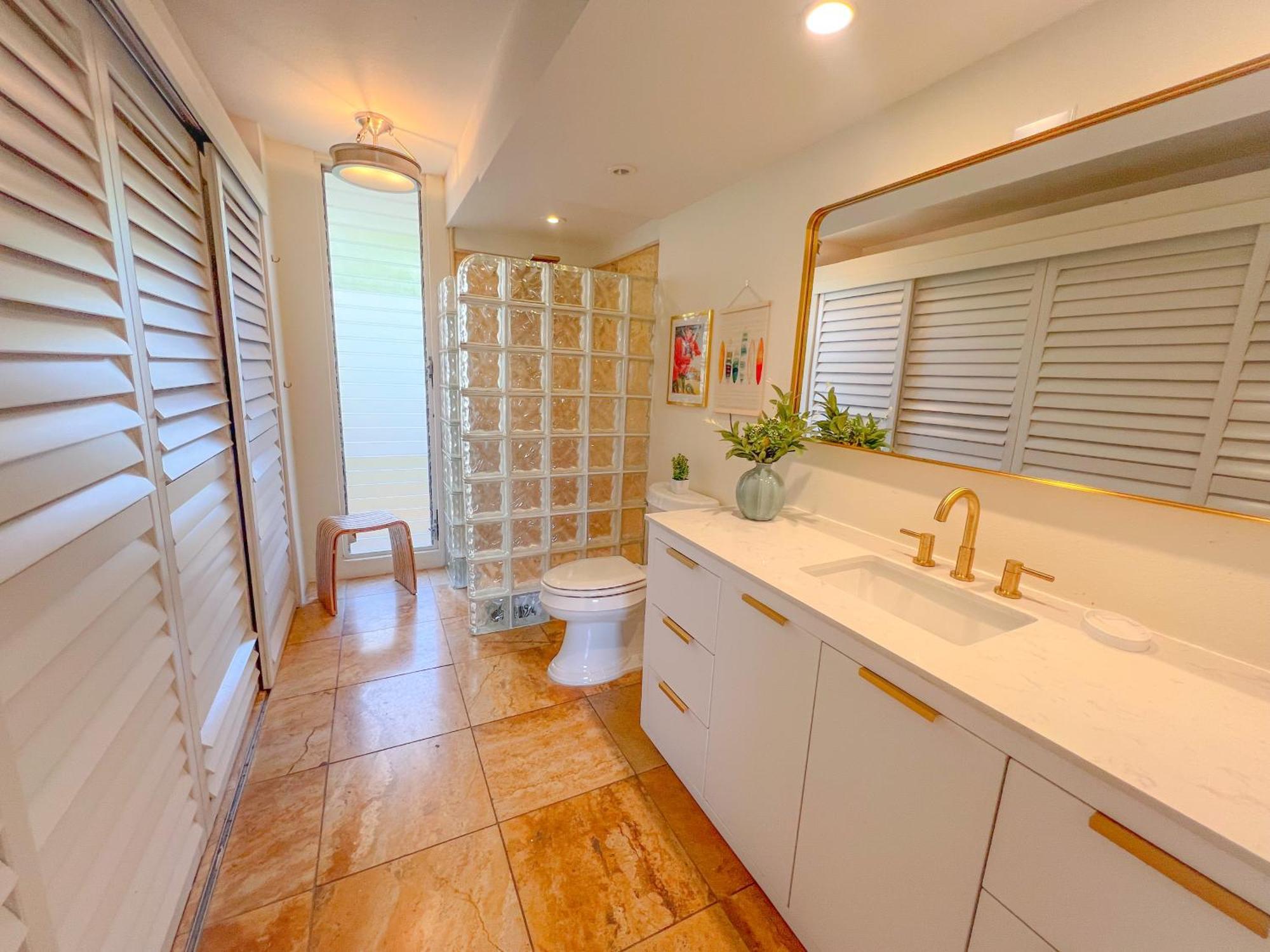 Apartment Coastal Charm Colony Surf Honolulu