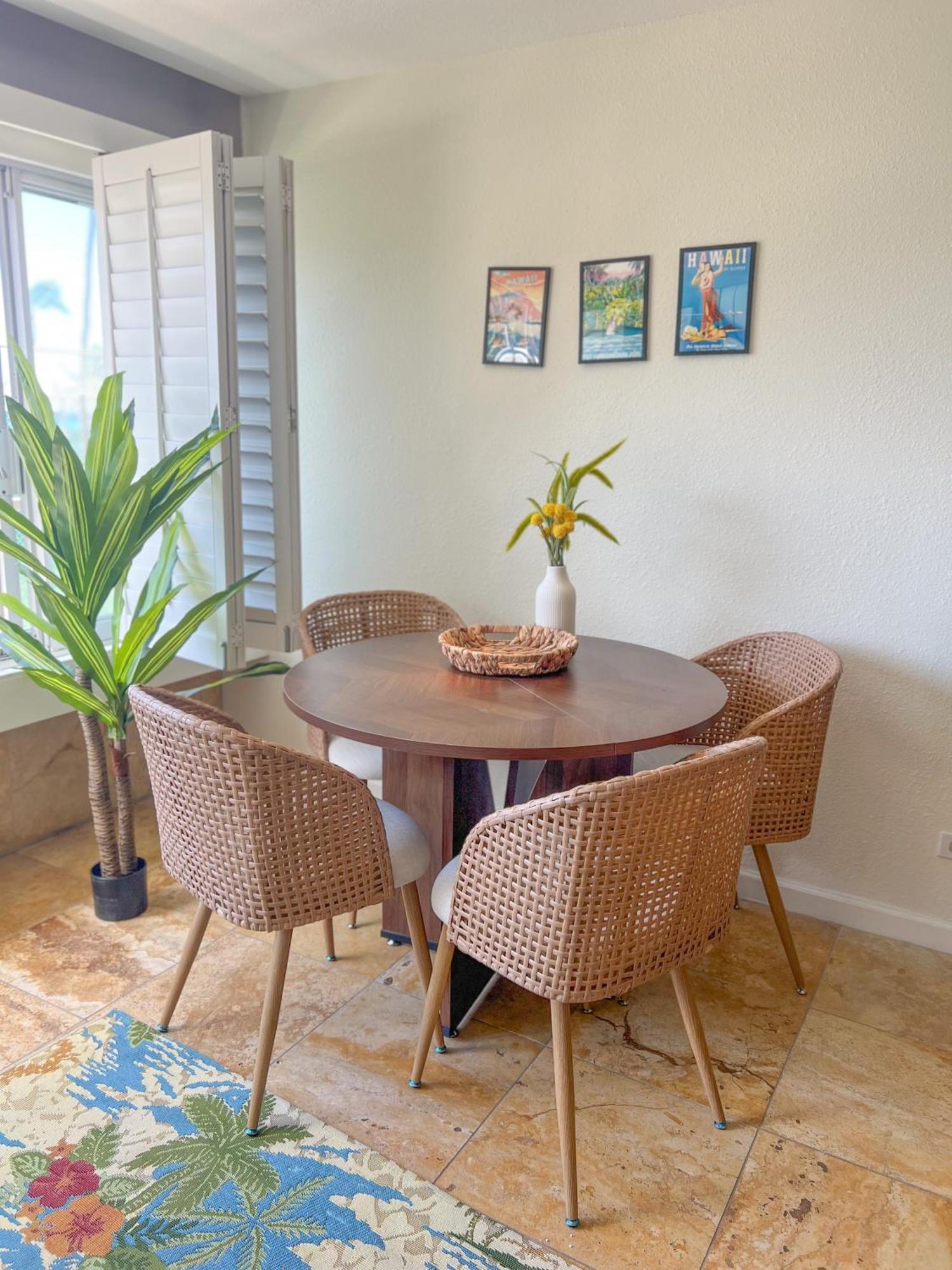 Coastal Charm Colony Surf Honolulu