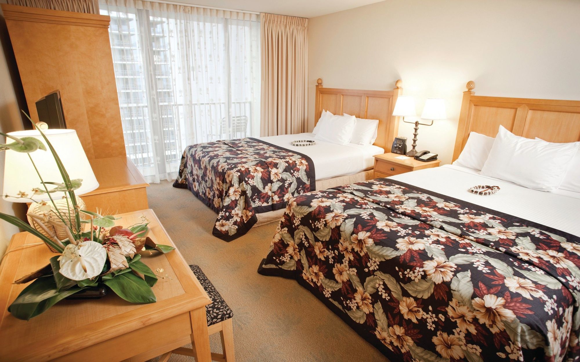 Resort Embassy By Hilton Waikiki Walk 4*