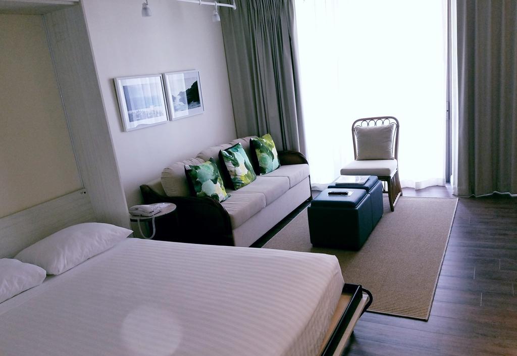Hotel Imperial Hawaii