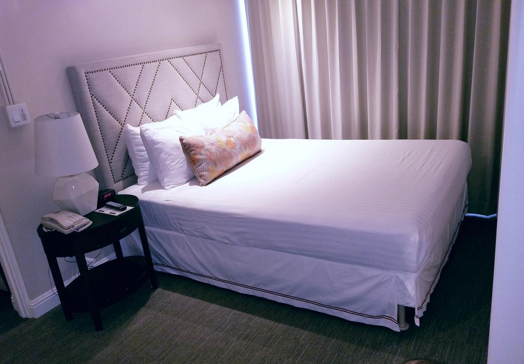 Hotel Imperial Hawaii