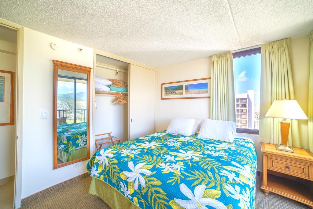 Apartment Mountain View Condo, Near Beach, Free Parking!