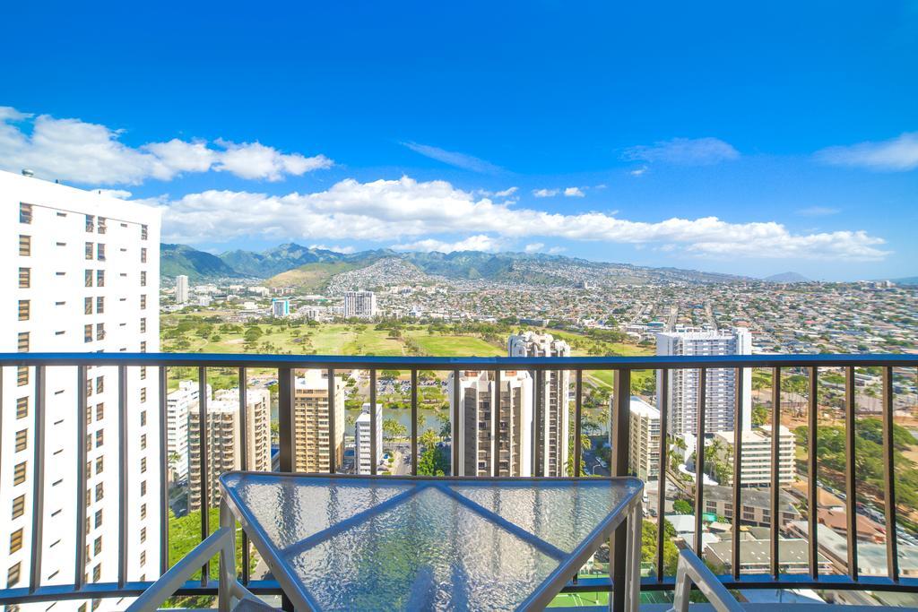 Mountain View Condo, Near Beach, Free Parking!