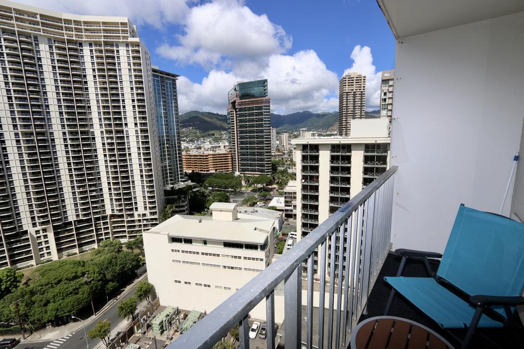 Gem Of Waikiki At On The Park Aparthotel