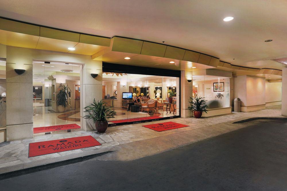 Ramada Plaza By Wyndham Waikiki 3*