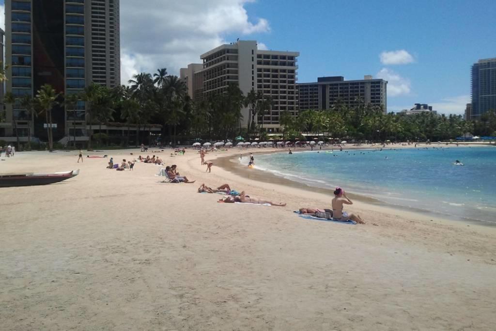 Palms Waikiki #412 *