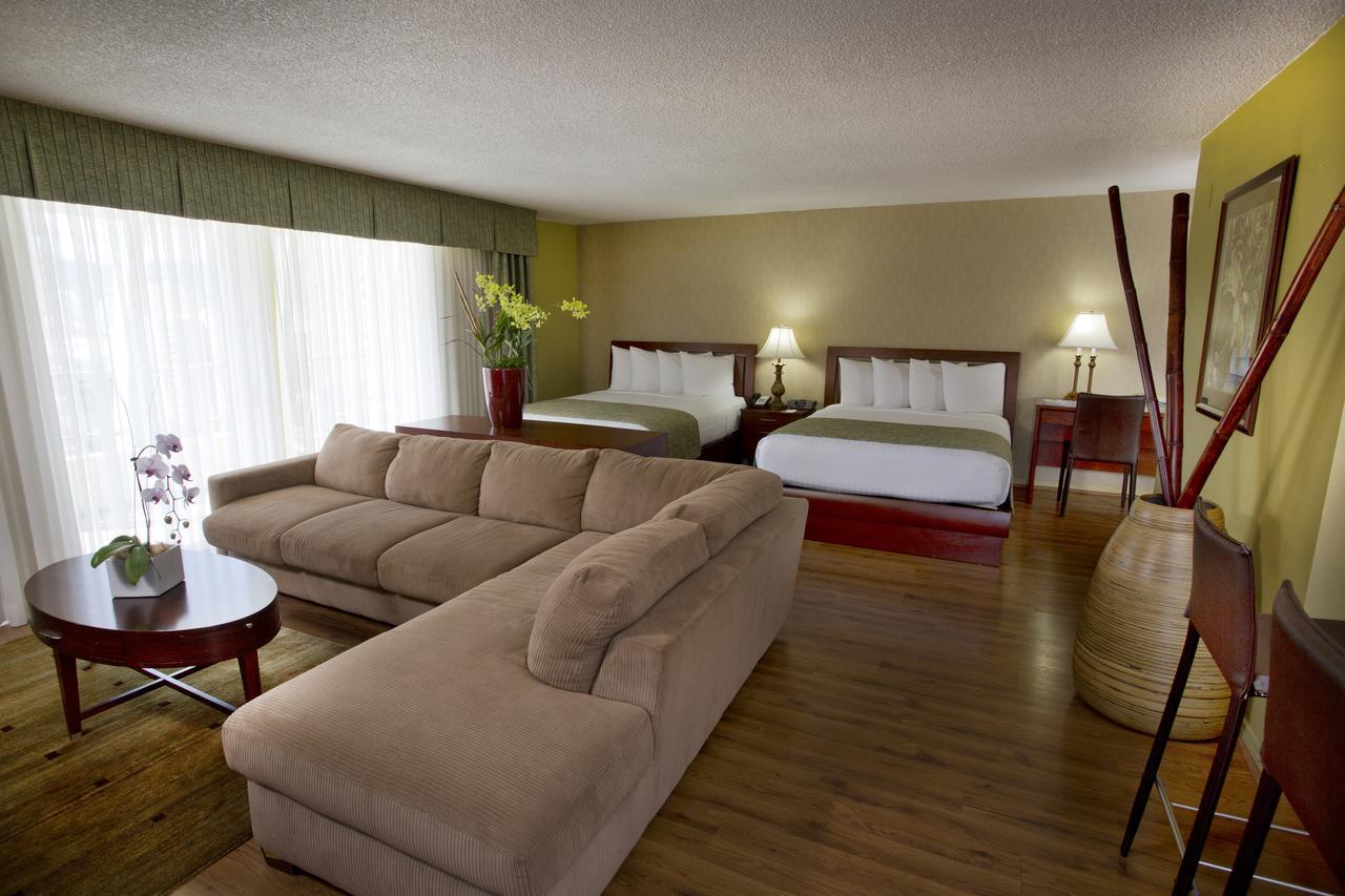 Hotel Ramada Plaza By Wyndham Waikiki 3*