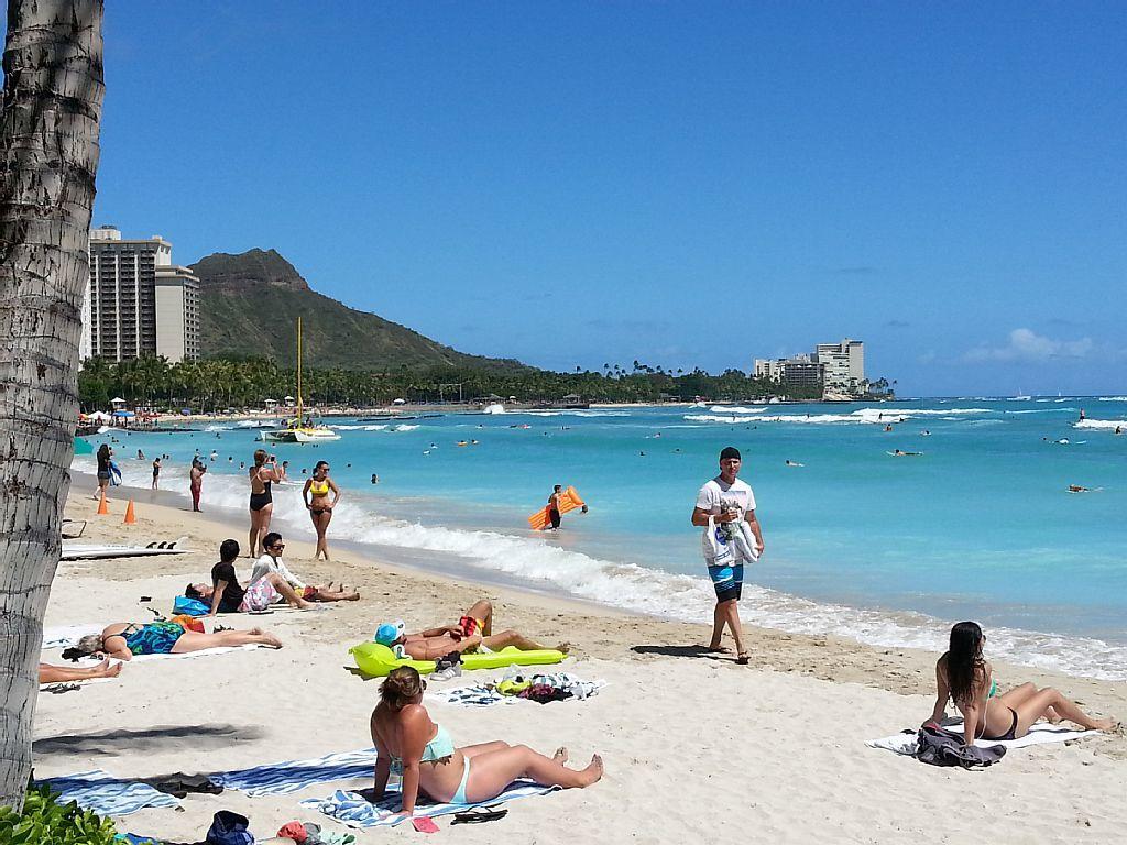 Apartment Waikiki Shore Beachfront