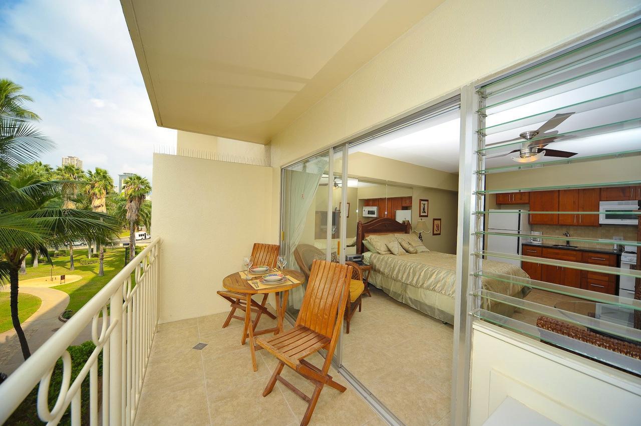 Apartment Waikiki Shore Beachfront Honolulu