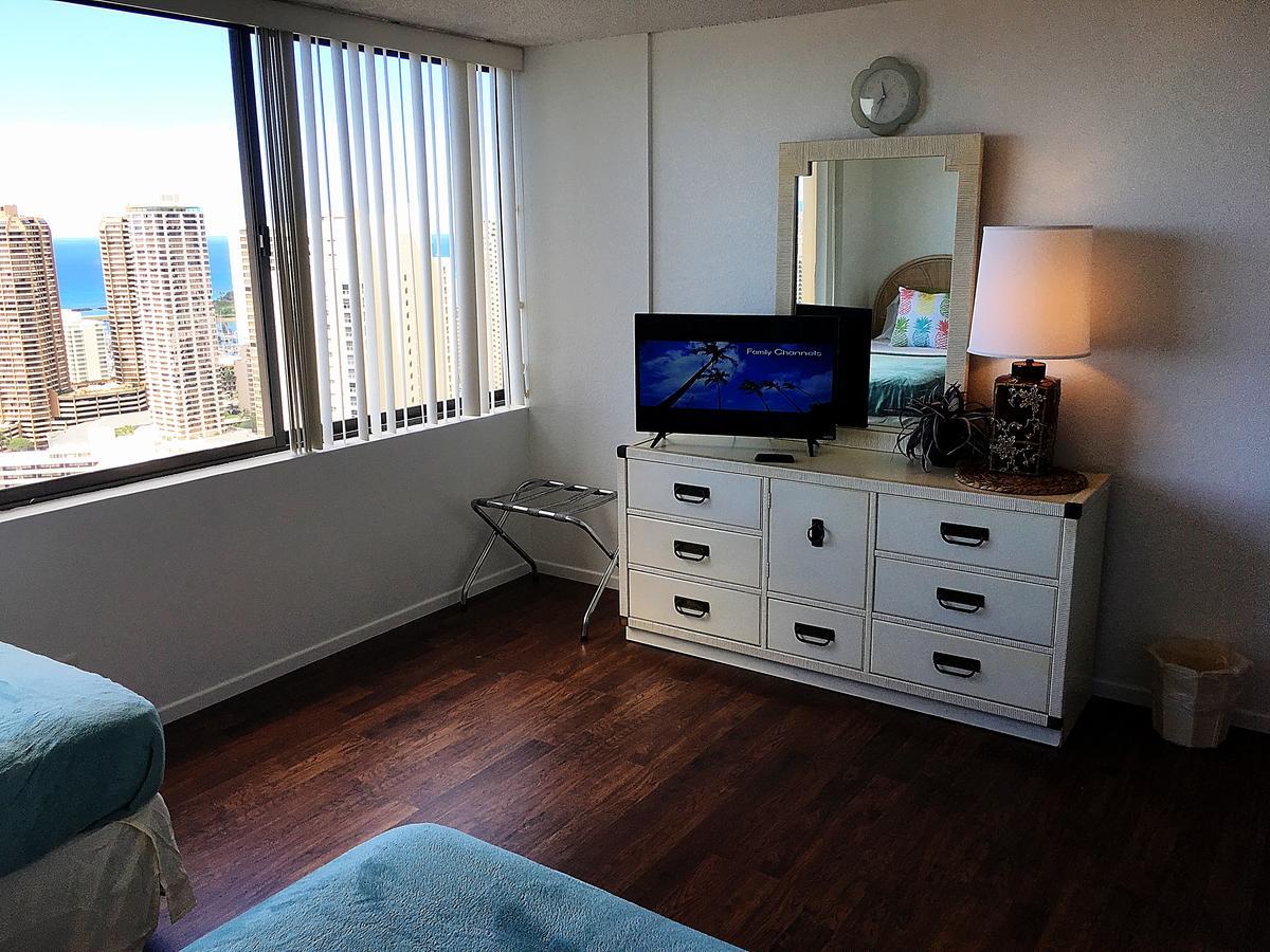 Hawaiian Monarch Penthouse 401 By Hawaii Ocean Club