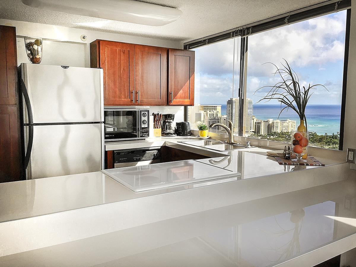 Apartment Hawaiian Monarch Penthouse 401 By Hawaii Ocean Club