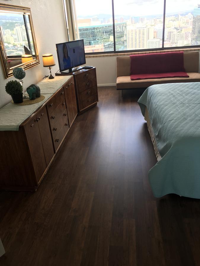 Hawaiian Monarch Penthouse 401 By Hawaii Ocean Club *