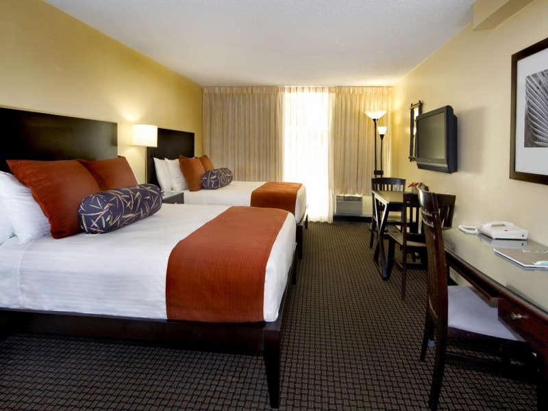 Castle Bamboo Waikiki Hotel 3*