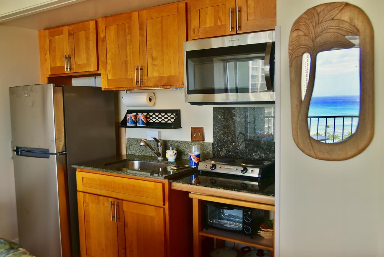 Jenny's Pineapple Apartment