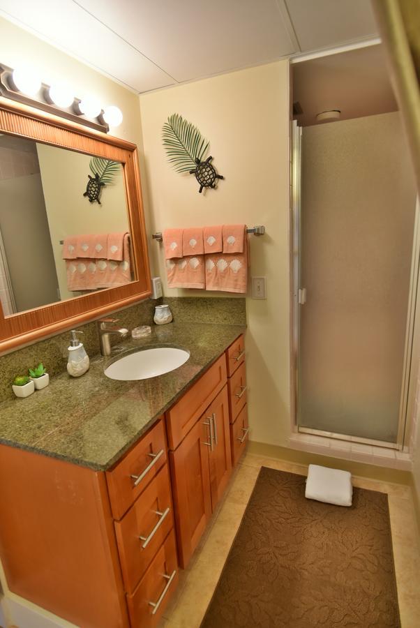 Jenny's Pineapple Apartment