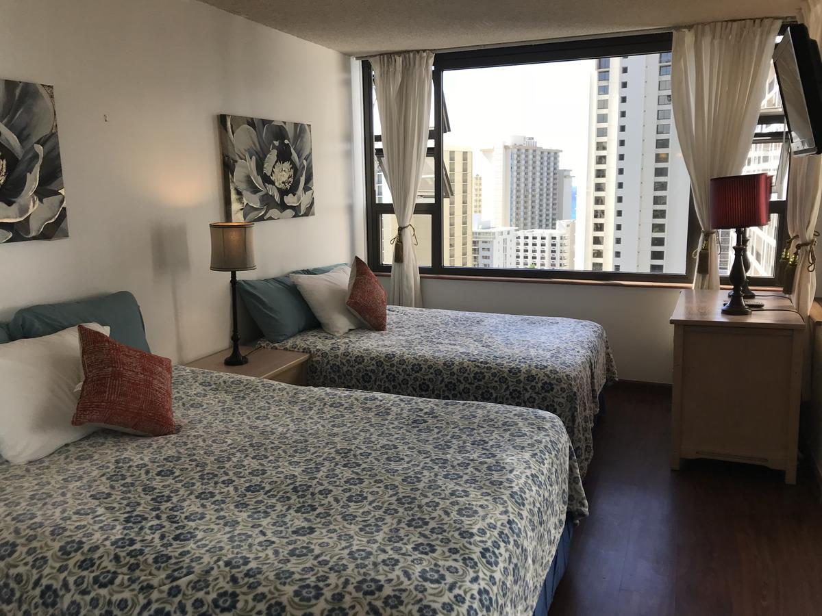 Apartment Waikiki Banyan