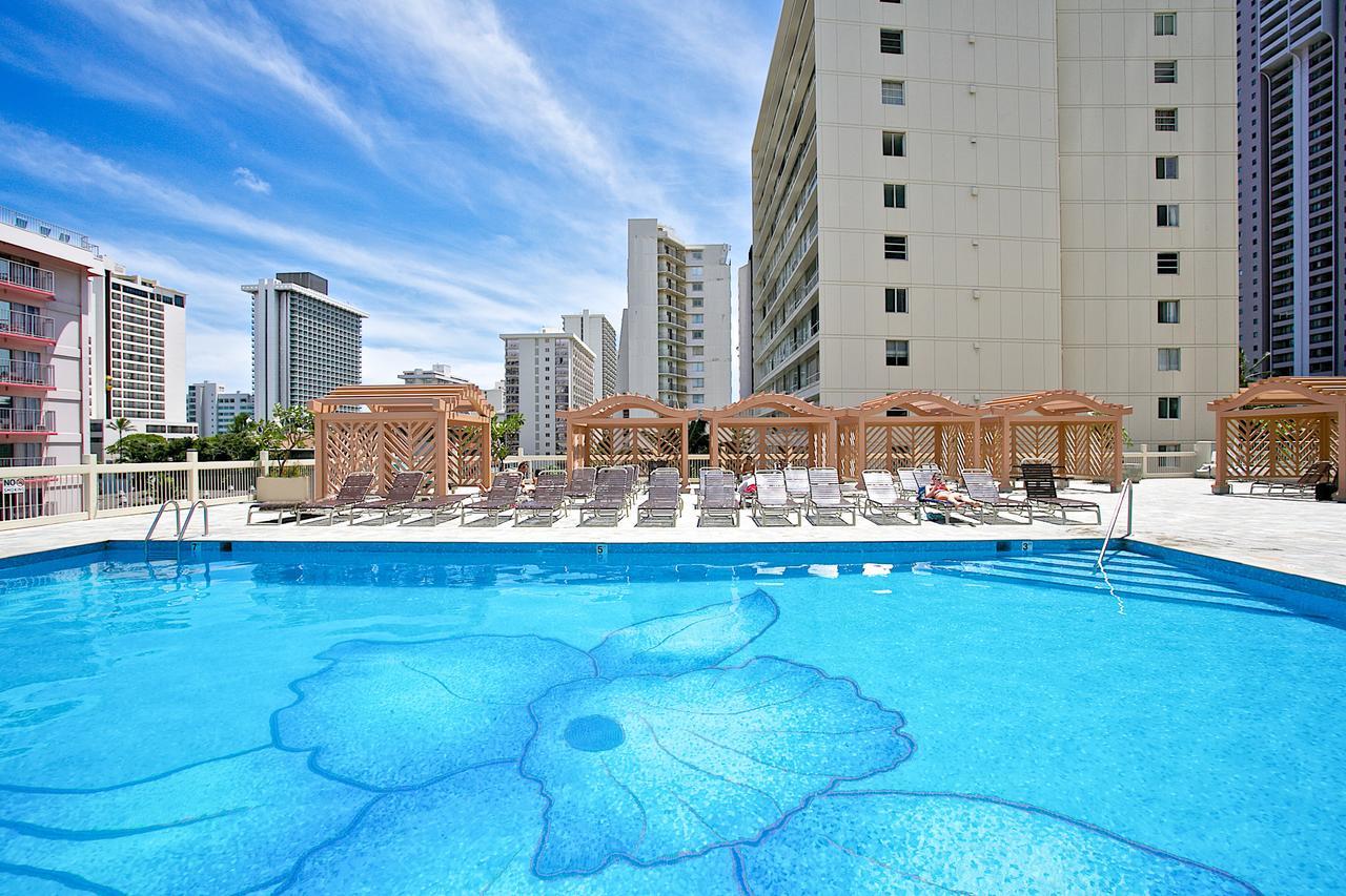 Apartment Island Colony Studio 2015 *