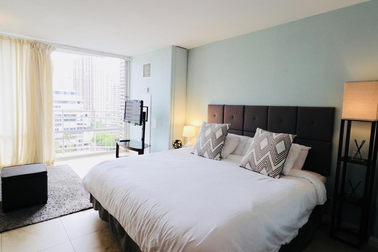 Waikiki Studio Apartment *