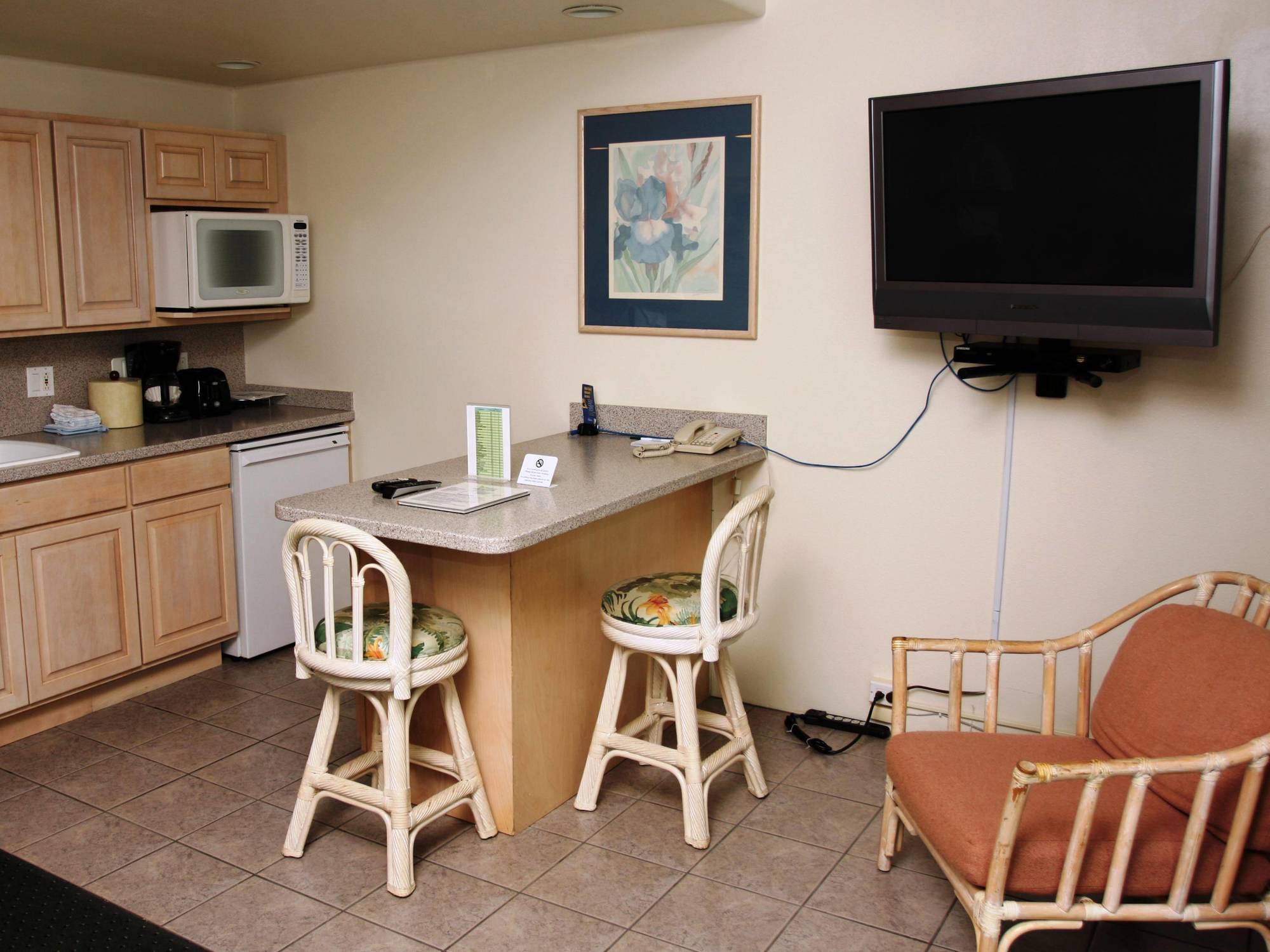 Imperial Hawaii Hotel 3*