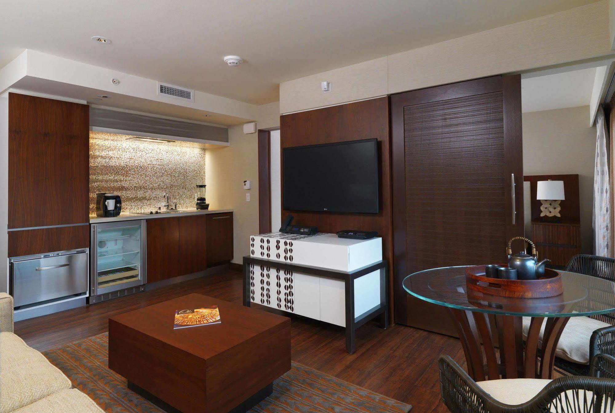 Resort Hilton Grand Vacations Club Hokulani Waikiki 3*
