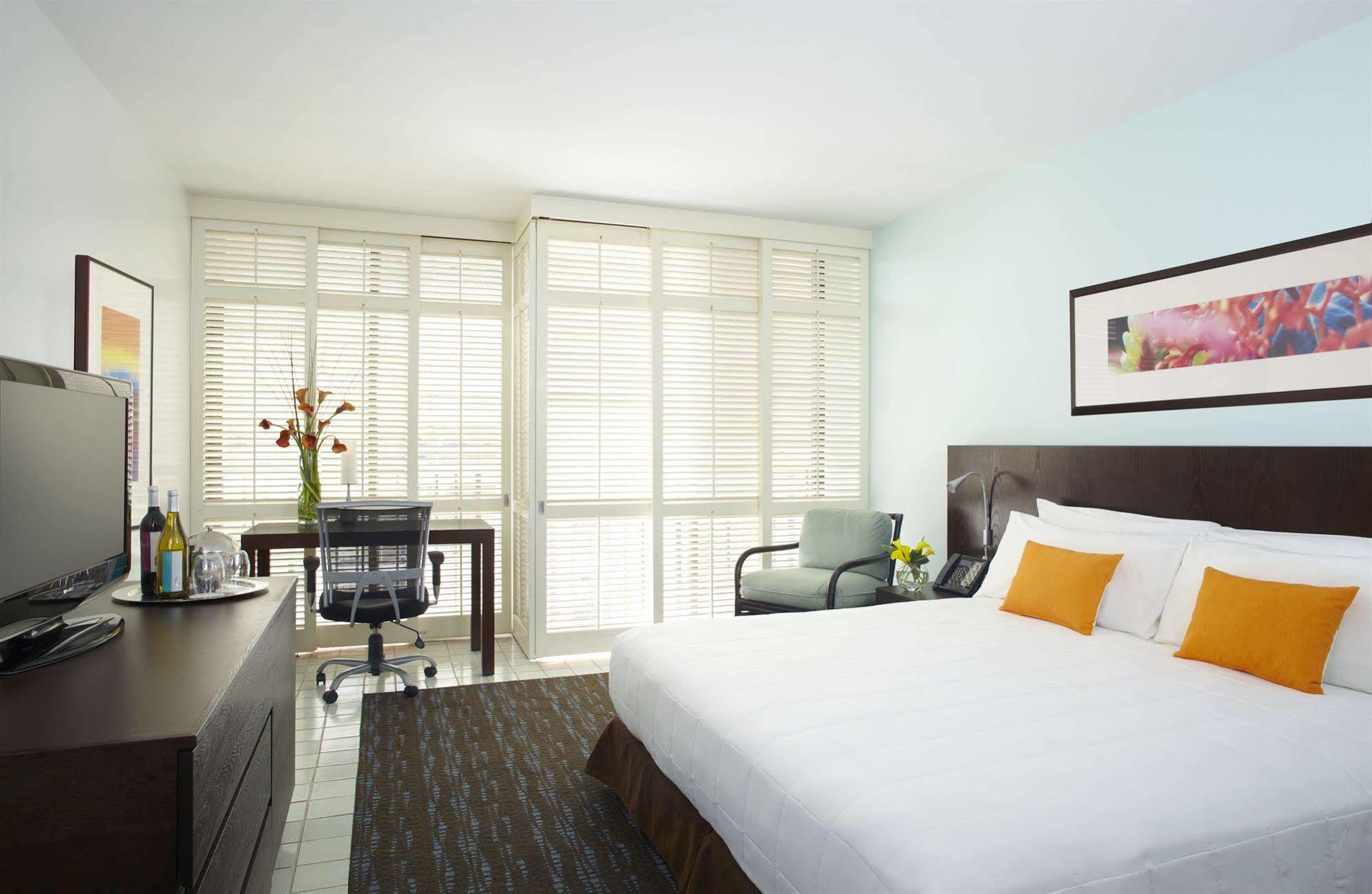 Hotel Halepuna Waikiki By Halekulani - No Fee 4*