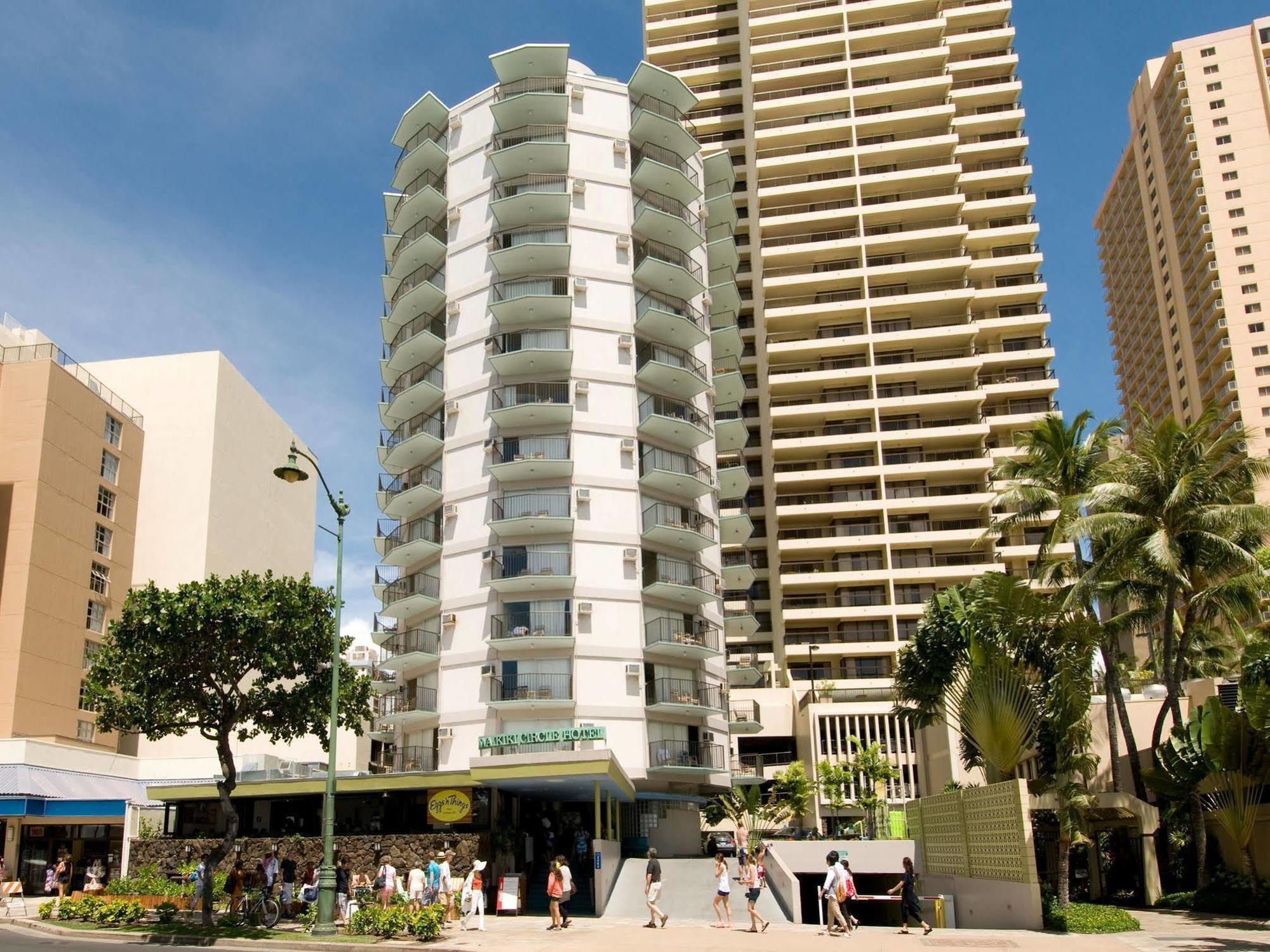 Aston Waikiki Circle Hotel 3*