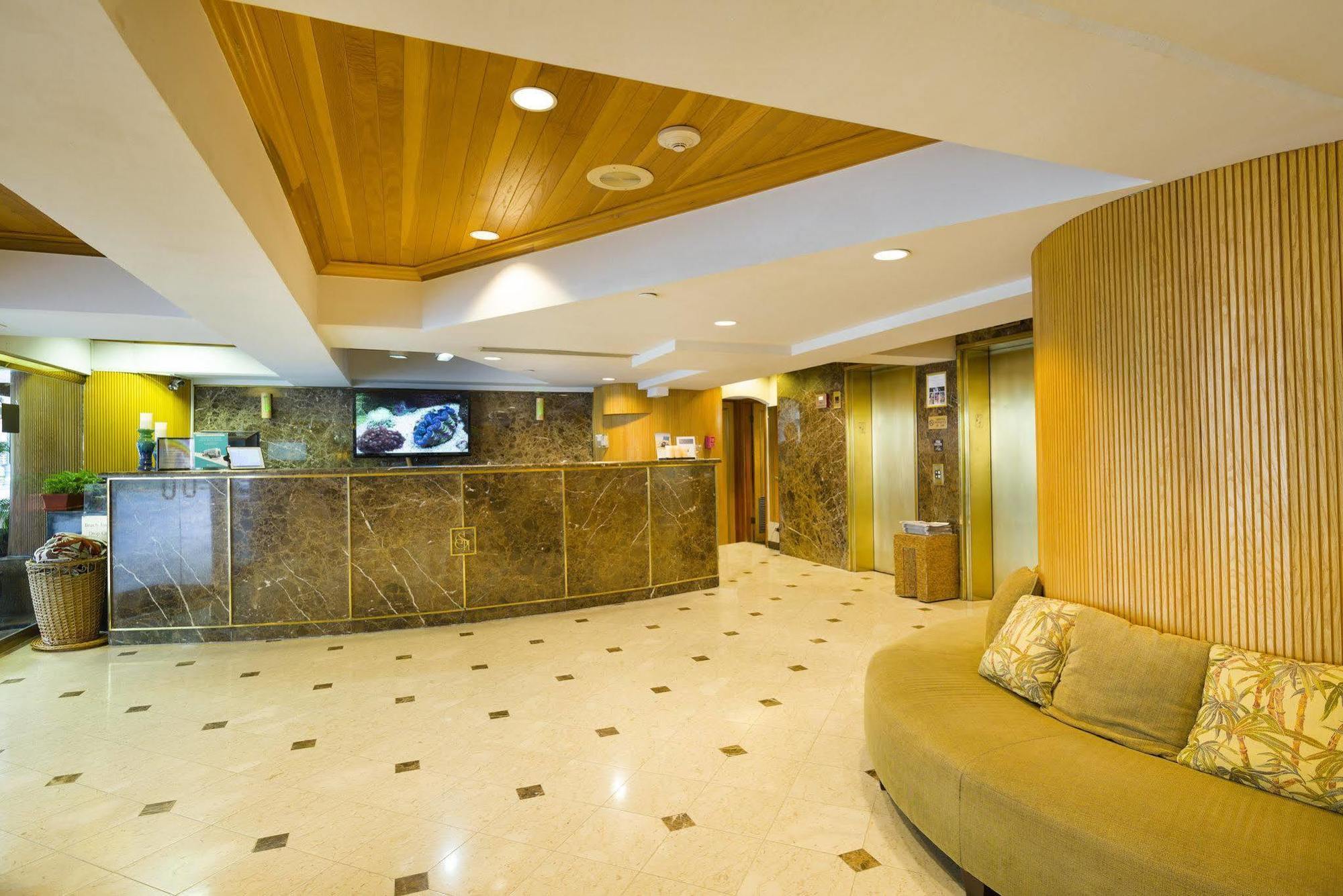 Hotel Castle Bamboo Waikiki