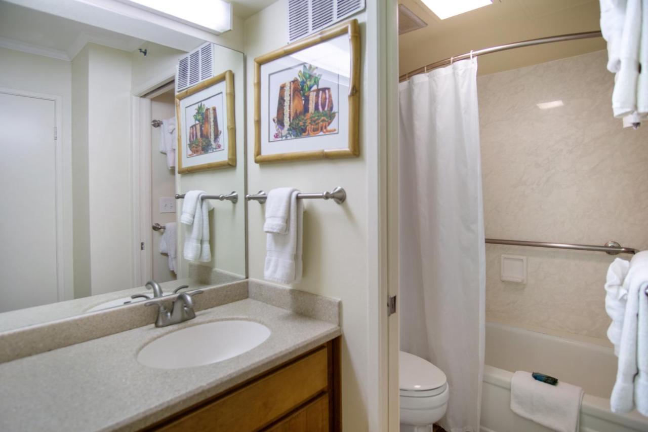 Construction Special At The Waikiki Banyan Free Parking And Wifi Apartment