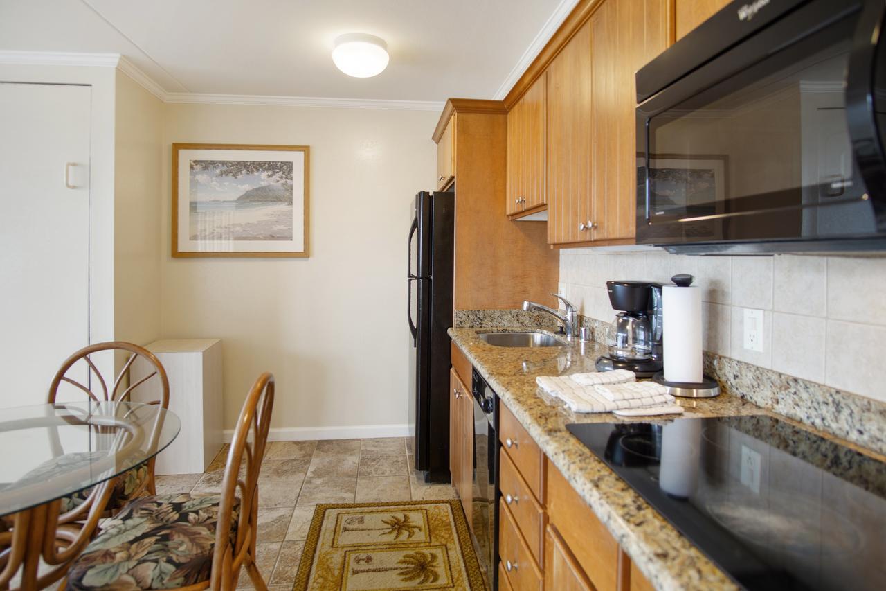 Construction Special At The Waikiki Banyan Free Parking And Wifi Apartment