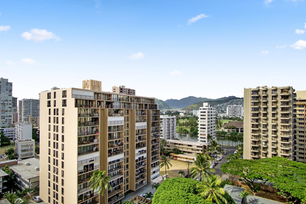 Construction Special At The Waikiki Banyan Free Parking And Wifi Honolulu