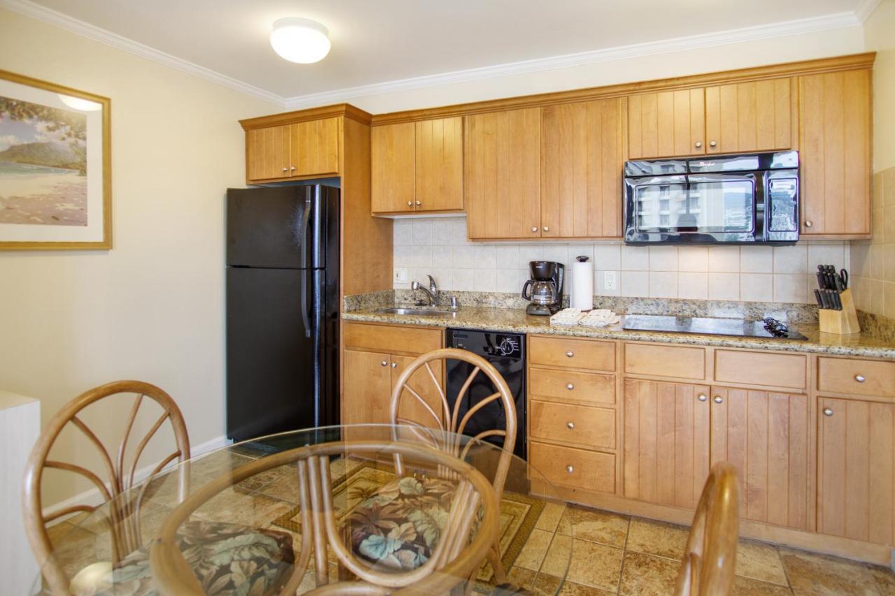 Apartment Construction Special At The Waikiki Banyan Free Parking And Wifi Honolulu