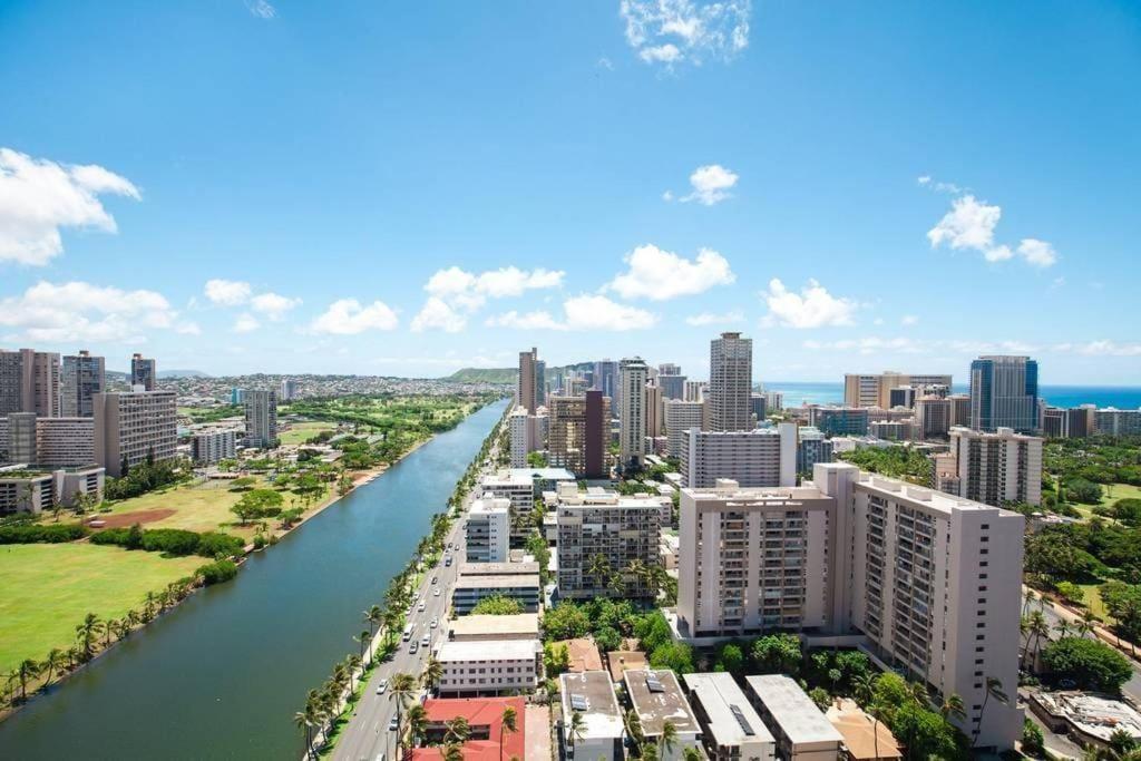 Aparthotel Stunning Ocean View 37th Floor Corner Unit Honolulu