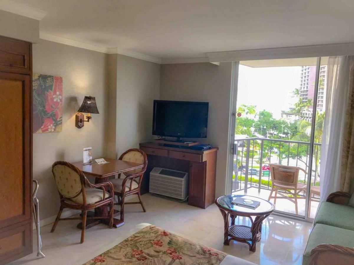 Luana Waikiki #118 *