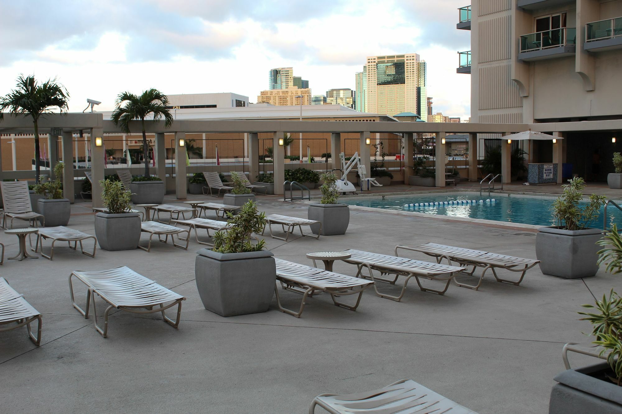 Lsi At Ala Moana