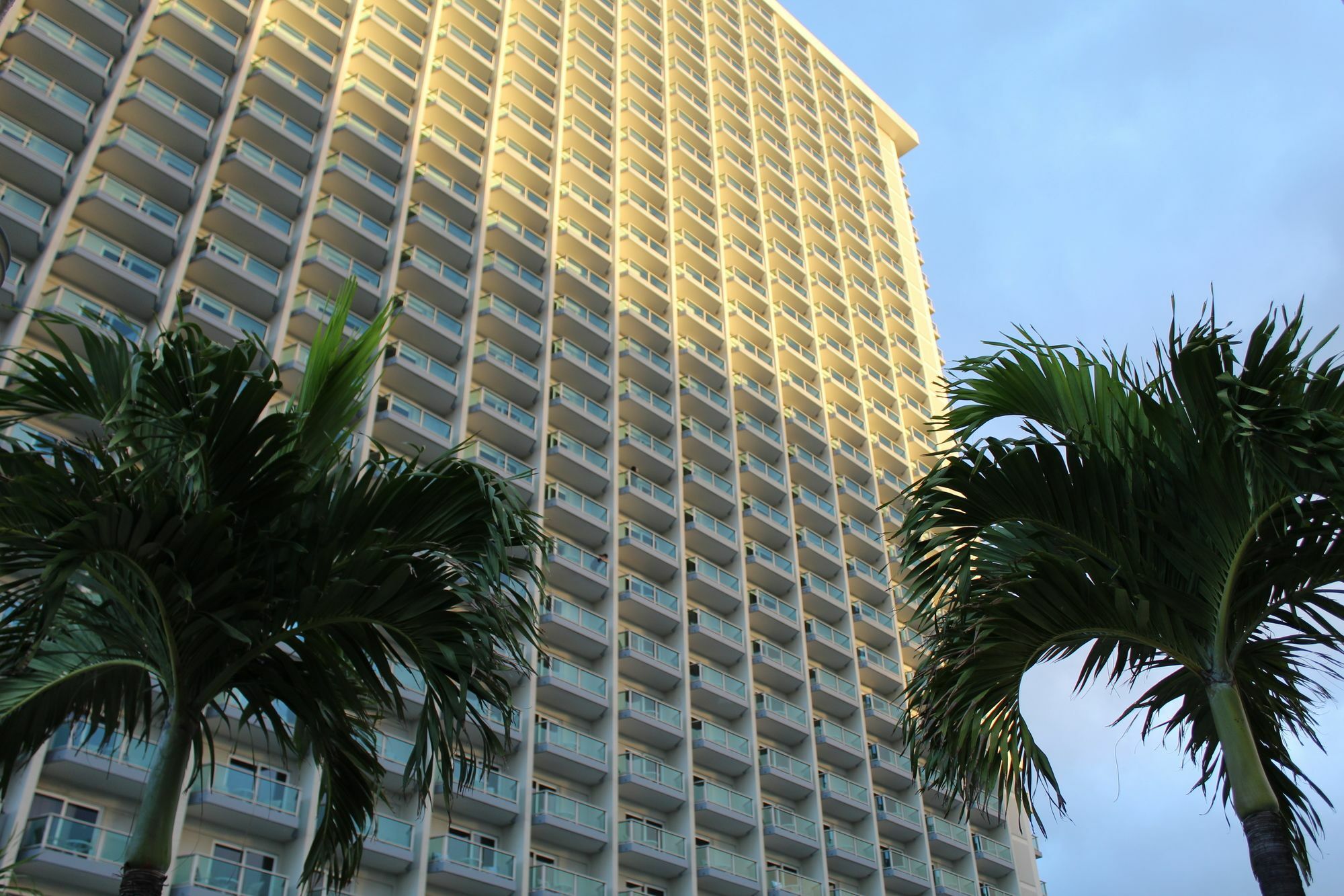 Lsi At Ala Moana Hotel 3*