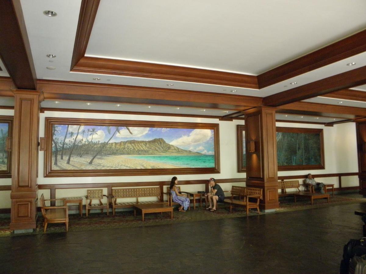 Tropical Escape, Ocean Views With Parking Apartment Honolulu