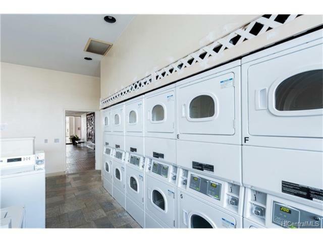 Heart Of Waikiki,1bdrm,free Parking, Wifi,no Fees,youtube,netflix ! Honolulu
