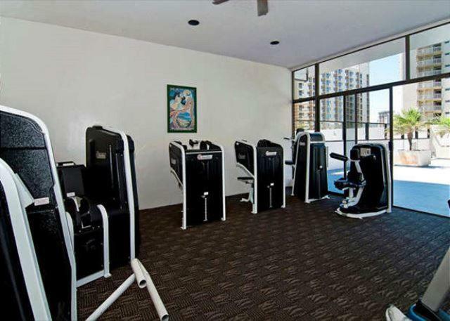 Heart Of Waikiki,1bdrm,free Parking, Wifi,no Fees,youtube,netflix ! Holiday home Honolulu