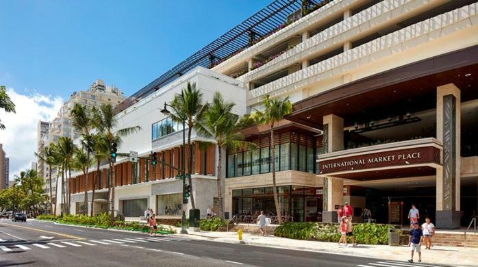 Heart Of Waikiki,1bdrm,free Parking, Wifi,no Fees,youtube,netflix ! Holiday home Honolulu