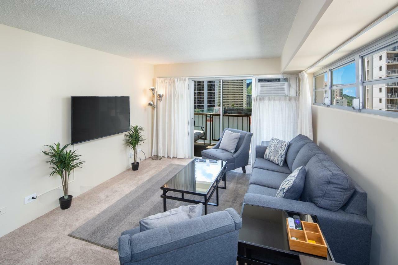 Ocean View From Lanais-2 Blocks To Waikiki Apartment