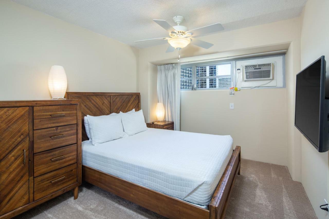 Ocean View From Lanais-2 Blocks To Waikiki Apartment