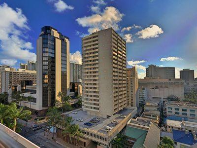 Heart Of Waikiki,1bdrm,free Parking, Wifi,no Fees,youtube,netflix ! Holiday home *