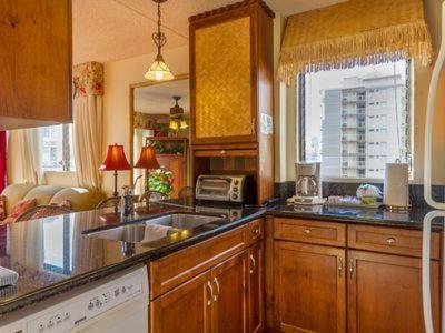 Holiday home Heart Of Waikiki,1bdrm,free Parking, Wifi,no Fees,youtube,netflix ! *