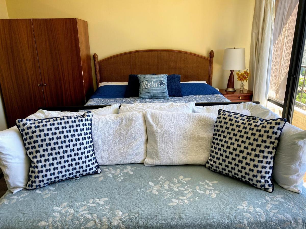 Vacation At Royal Garden Waikiki Apartment *